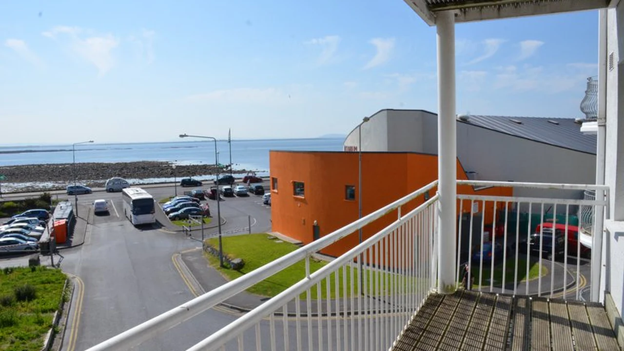 GCI Galway 레지던스 발코니와 Galway Bay 전망