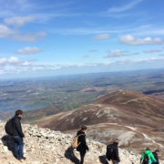 GCI Galway 학생들의 Croagh Patrick 야외 활동