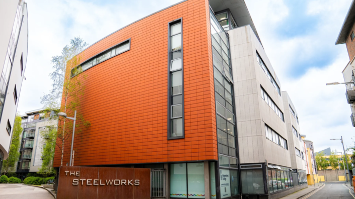 The Steelworks campus Independent College 더블린 캠퍼스 The Steelworks 건물 외관